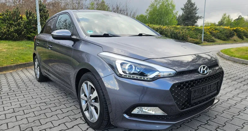 hyundai Hyundai i20 cena 39900 przebieg: 200000, rok produkcji 2015 z Iłowa